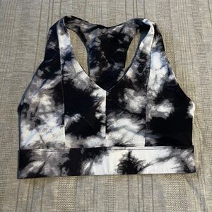 Fabletics On-The-Go Midi Bra